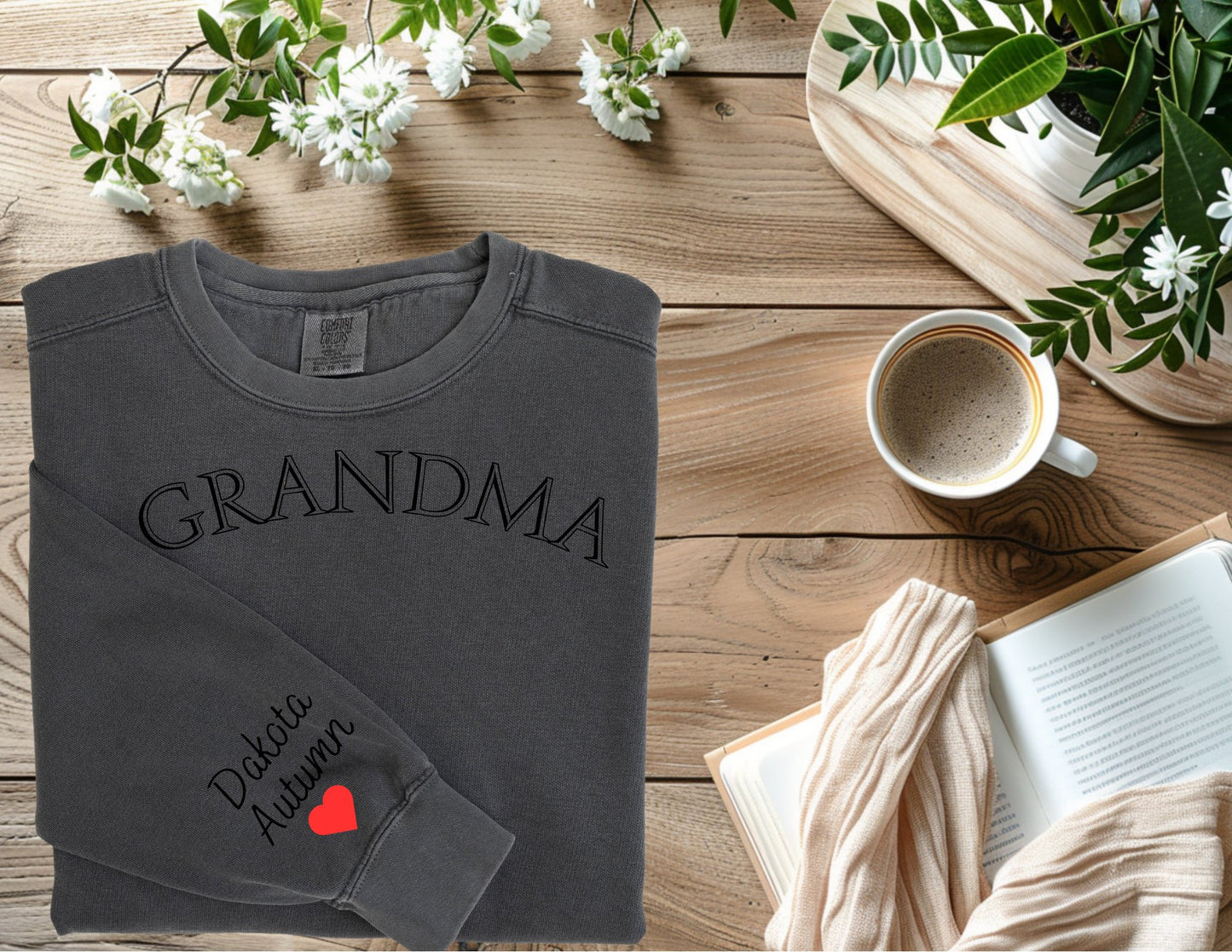 Grandma- Sweatshirt, custom names on sleeve - DT Workshop & Creations